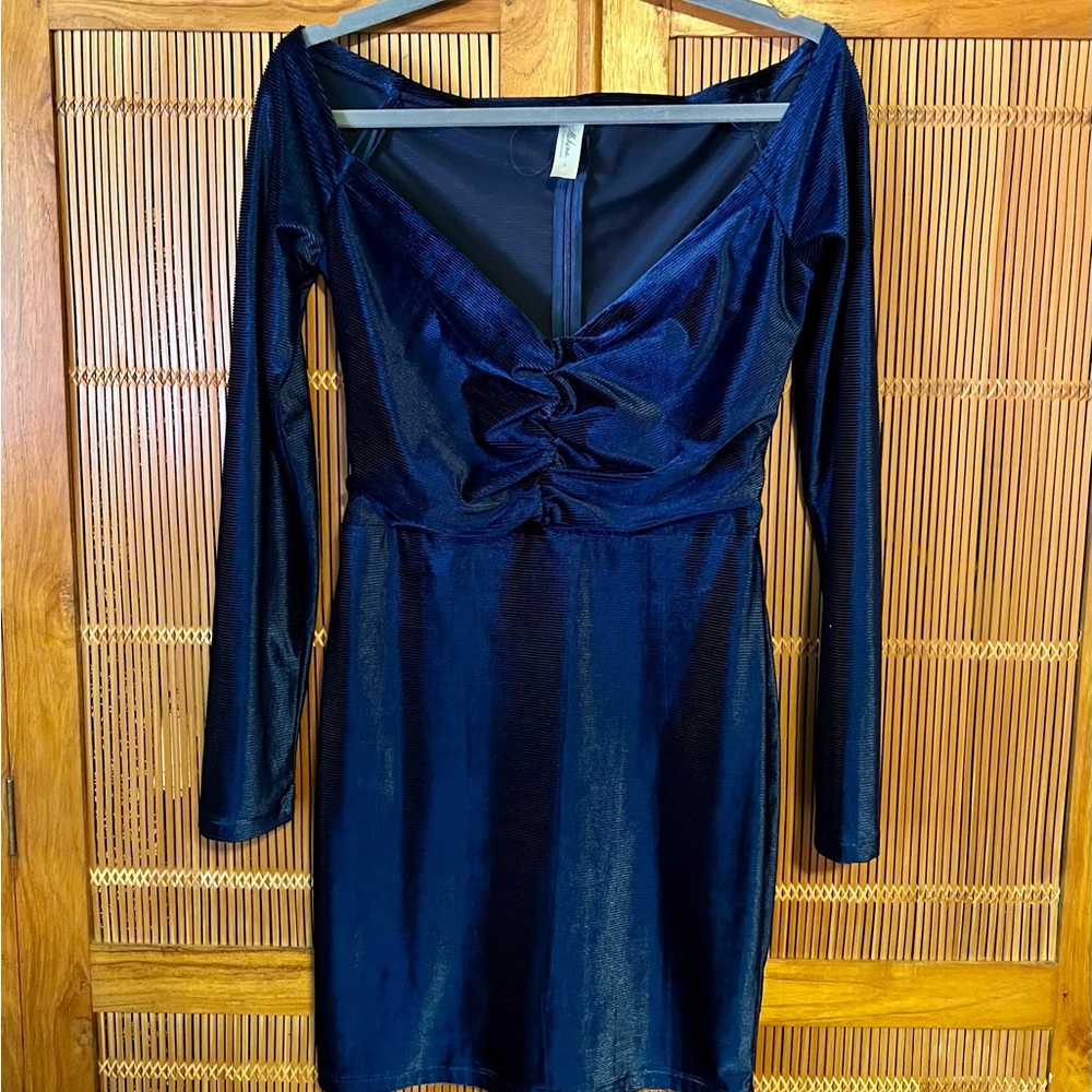 Mahina long sleeve short dress